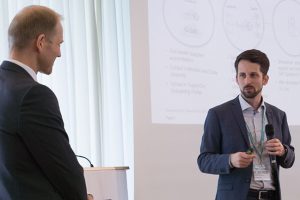 Thorsten Fülling (SupplyOn) and Andreas Kolb (Siemens, right) want to boost the value chain.