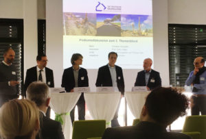 Podiumsdiskussion beim Produkt-Dialog: Standards braucht die Branche