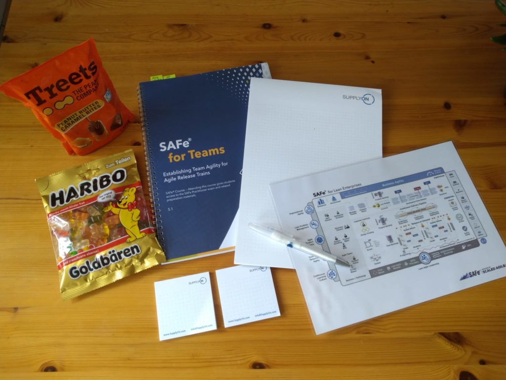 Alle, die beim SAFe Training teilnehmen, erhalten vorab die Schulungsunterlagen und Snacks damit sie gut gerüstet sind, wenn sie das Scaled Agile Framework erkunden