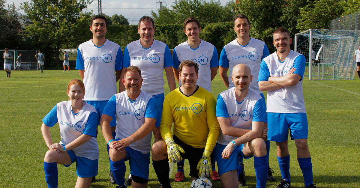 SupplyOn’s soccer team at the Munich Charity Company Championship (MCCC) 2023 (photo credit: Steffen Keber)
