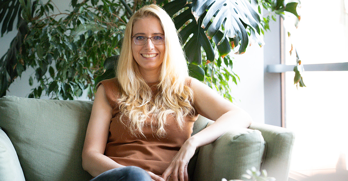 Miriam Lanzinner sitting on a couch during the interview